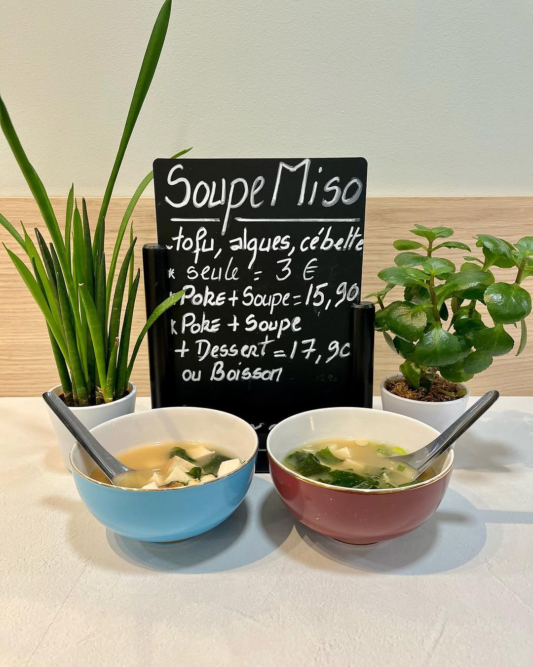 Ly-Lan Poke Bar Lyon 2 sur Instagram