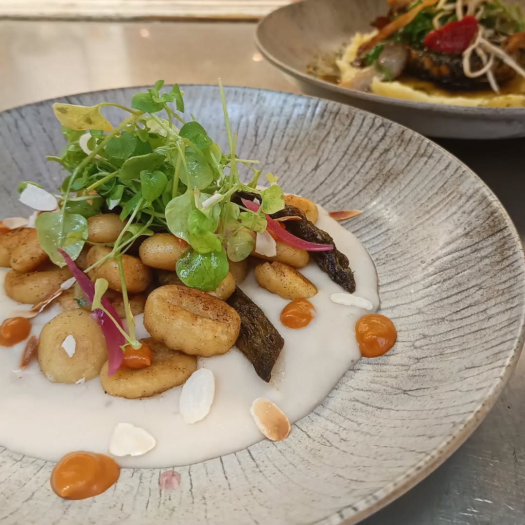 Enracinés (restaurant végan) sur Instagram